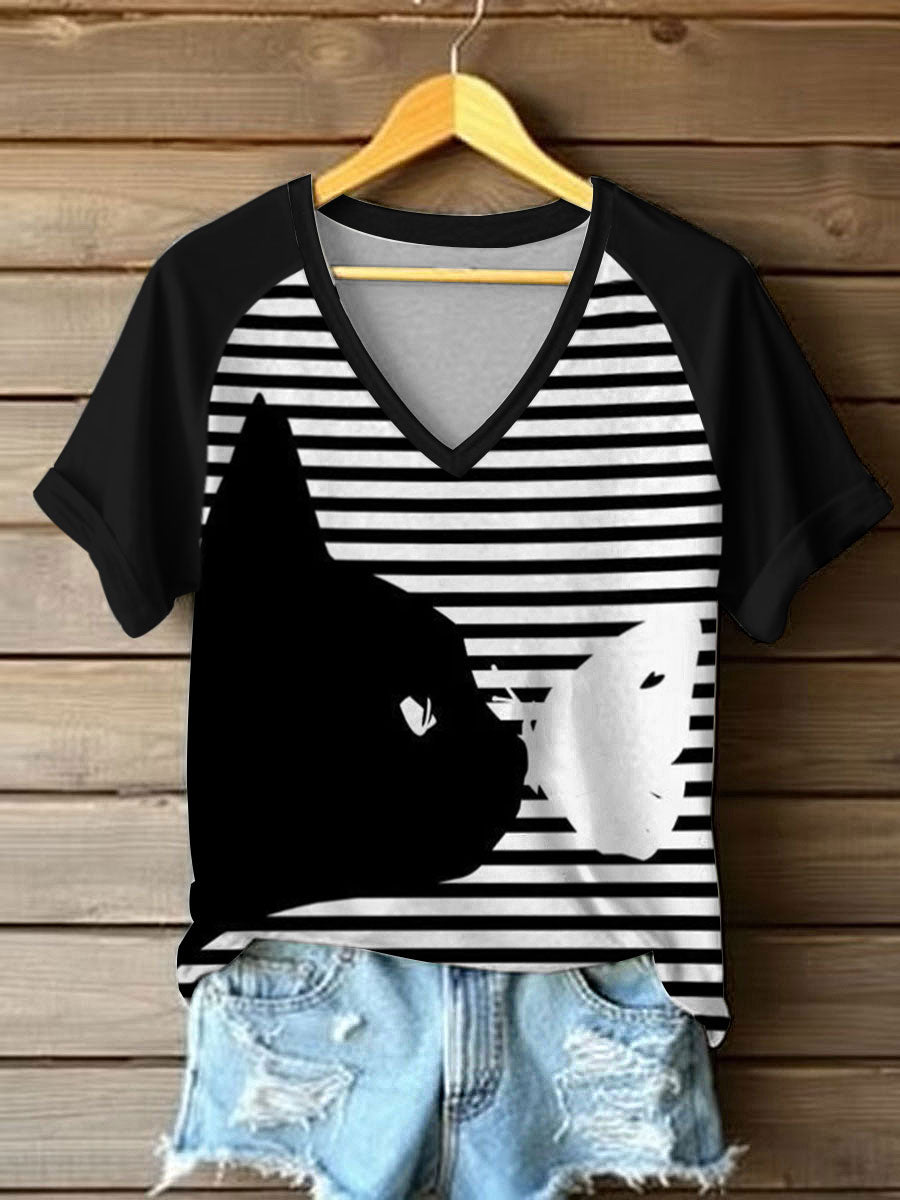 Women's Cat Art Print T-Shirt gracestitchs