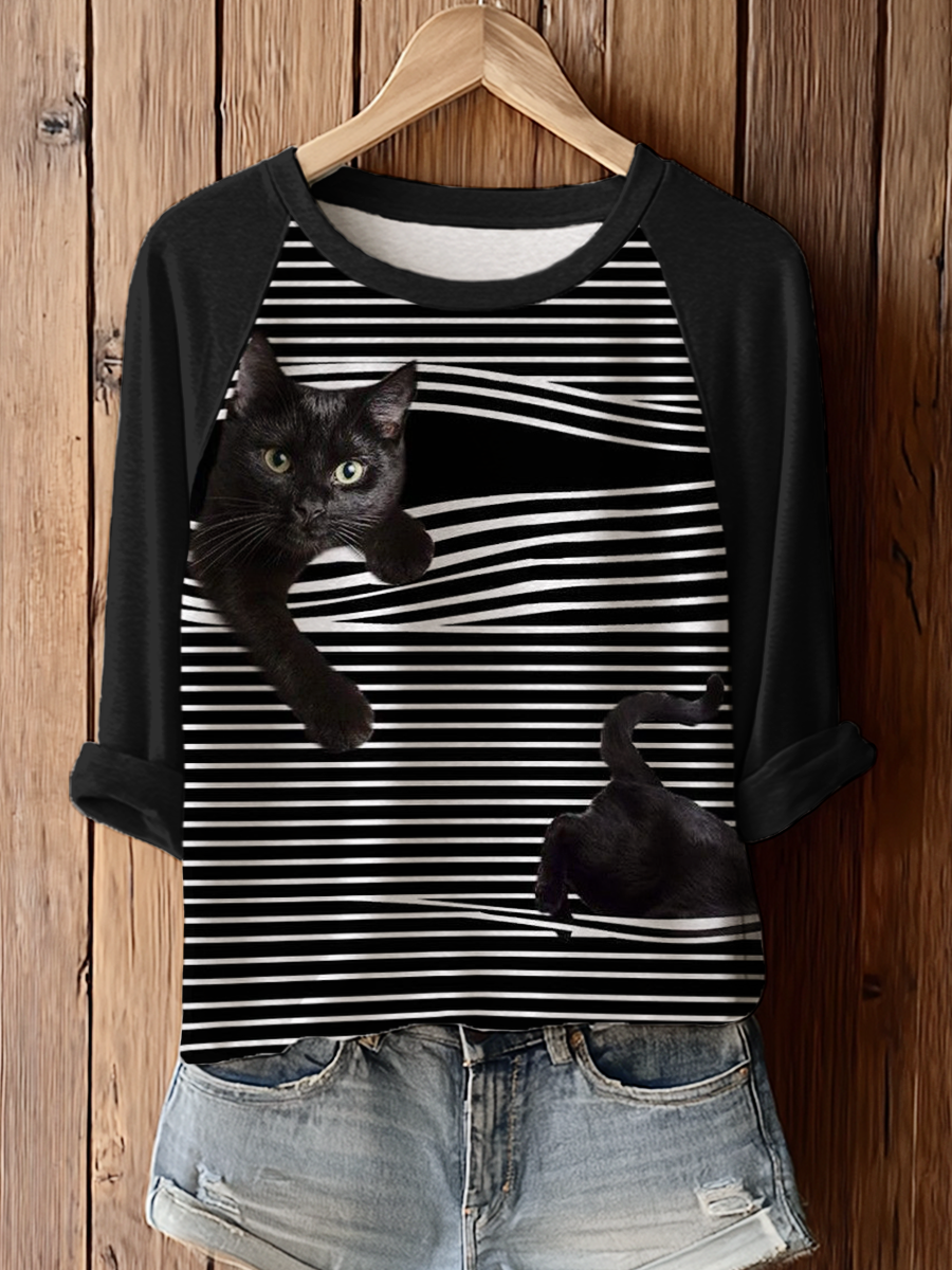 Women's Cat Art Print T-Shirt gracestitchs