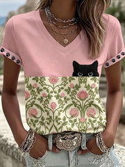 Women's Black Cat With Floral Graphic Casual Short Sleeve T-shirt gracestitchs