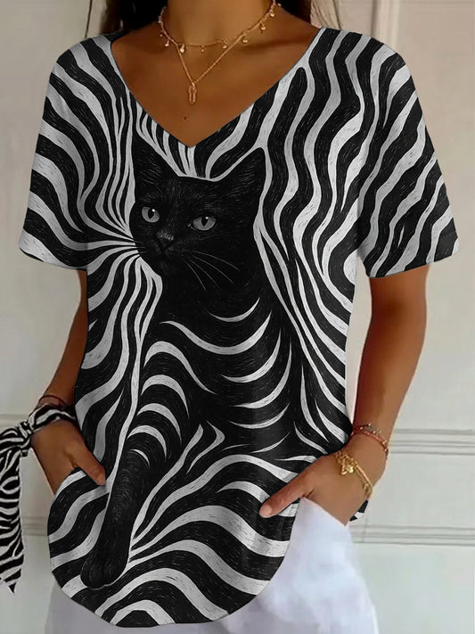 Women's Black Cat Stripes Print Casual V-Neck Tee