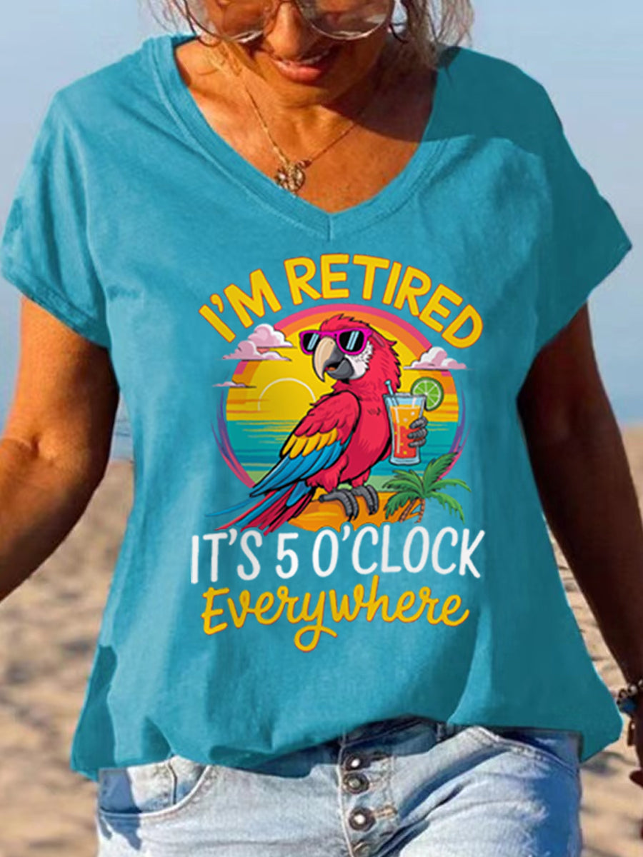 Women's I‘m Retired It‘s 5 O'clock Everywhere Parrot Print Casual V-Neck Tee gracestitchs