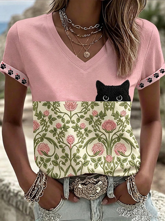 Women's Black Cat With Floral Graphic Casual Short Sleeve T-shirt gracestitchs
