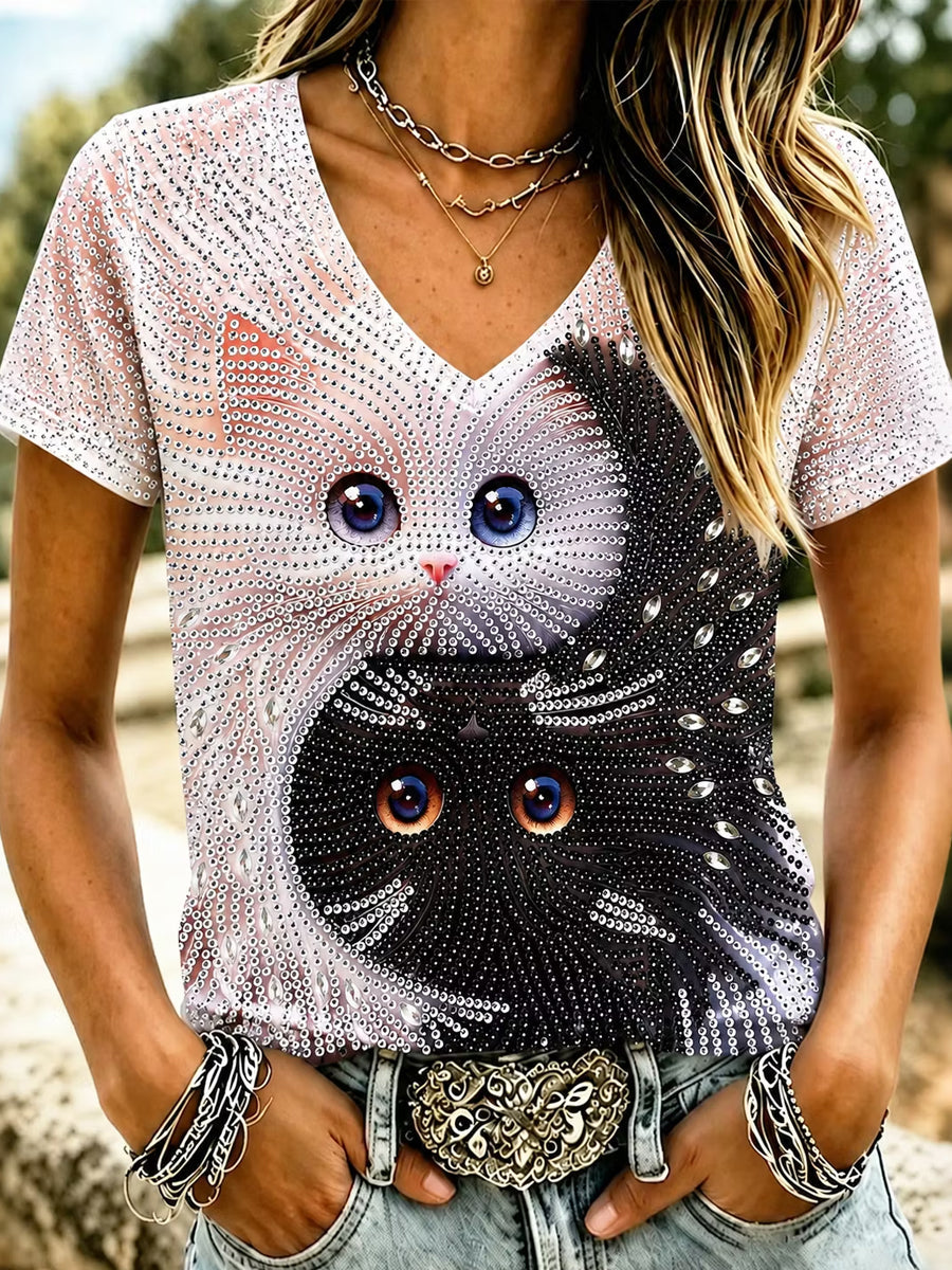 Women's Cute Cat Art Short Sleeve T-shirt gracestitchs
