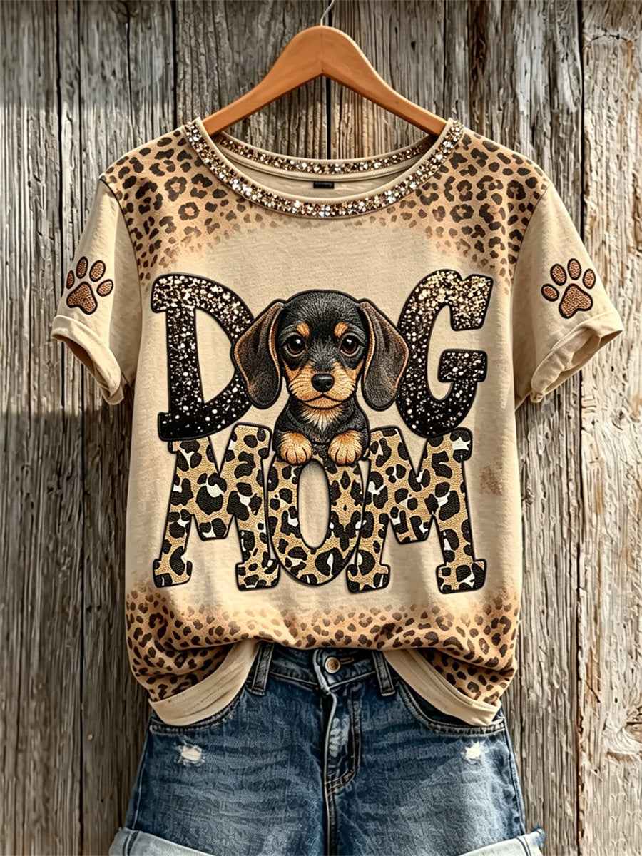 Women's Peeking Dachshund Dog Mom & Paw Prints Leopard Print short-sleeved T-shirt
