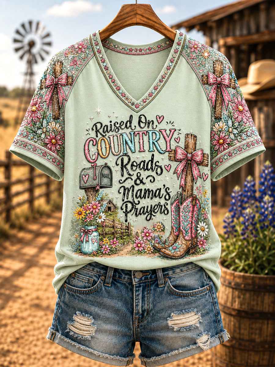 Women's Retro Western Raised On Dirt Roads And Mama's Prayers Print Casual V-Neck Tee
