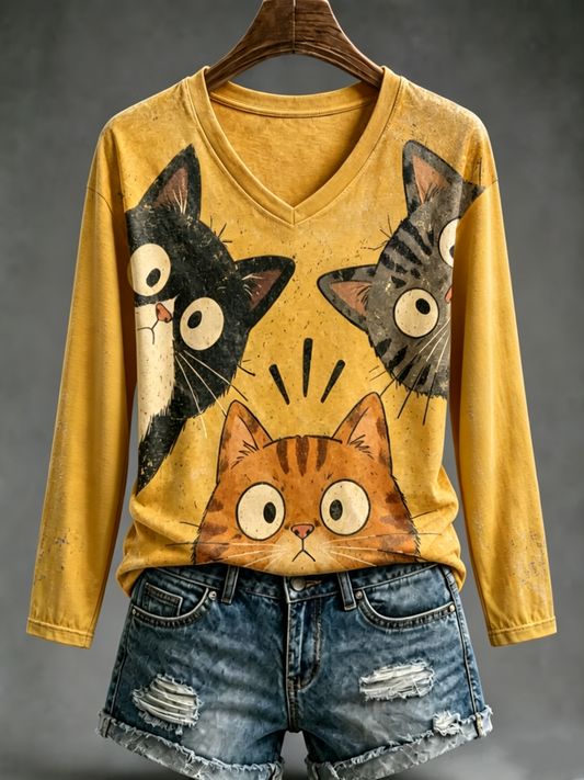 Women's Cute cat print V-Neck T-Shirt gracestitchs